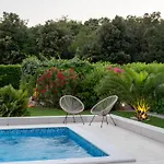 Villa Vinky